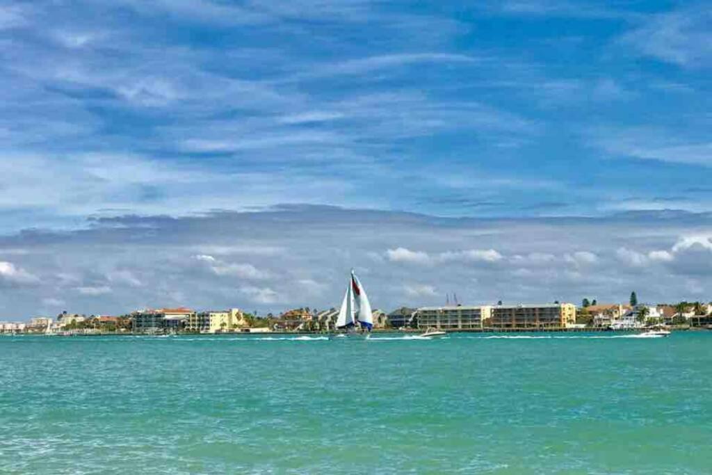 St Pete Vacation Rentals Sankt Petersburg Exterior foto